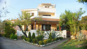 Apartments Janet, Sutomišćica